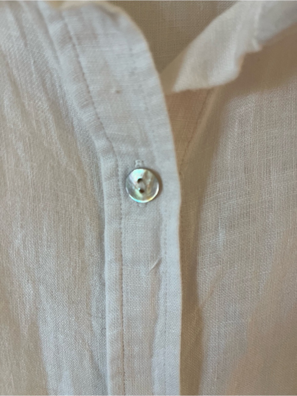 Rails "Kit" White Linen Button Down Cropped Blouse w/Floral Trim - Picture 7 of 8